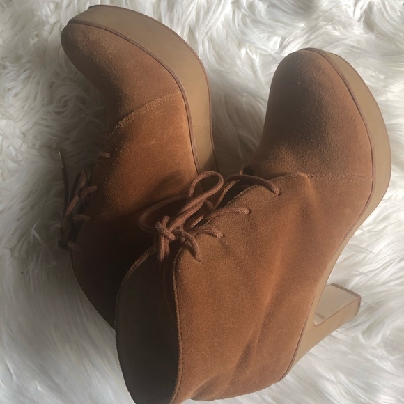 Michael Kors booties - Picture 2 of 6